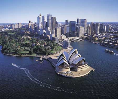   المرتبة الثامنة : Sydney مدينة سيدني الاسترالية هي اكبر و اقدم مدينة في استراليا ، تقع المدينة في ولاية نيو ساوث ويلز في الركن الجنوب غربي من استراليا