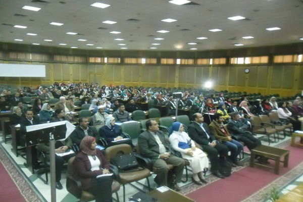 http://gate.ahram.org.eg/Media/News/2013/12/23/2013-635234026090183458-18.jpg