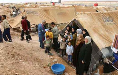 فلسطينيو غزة يواصلون مسيرات العودة تحت شعار لاجئو لبنان  - 