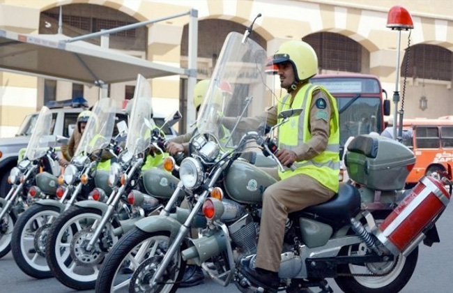 الدفاع المدني السعودي يخصص 300 فرقة دراجات نارية للتدخل السريع في مكة بوابة الأهرام
