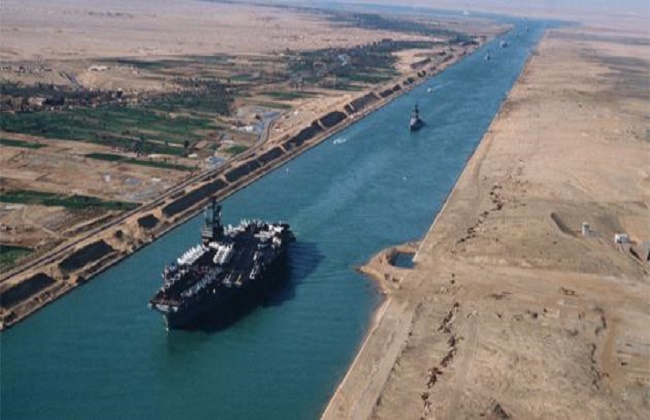 عبور 39 سفينة قناة السويس من الاتجاهين بحمولة 2 مليون طن - 