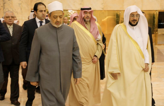 الإمام الأكبر يصل الرياض في زيارة إلى السعودية  صور - 