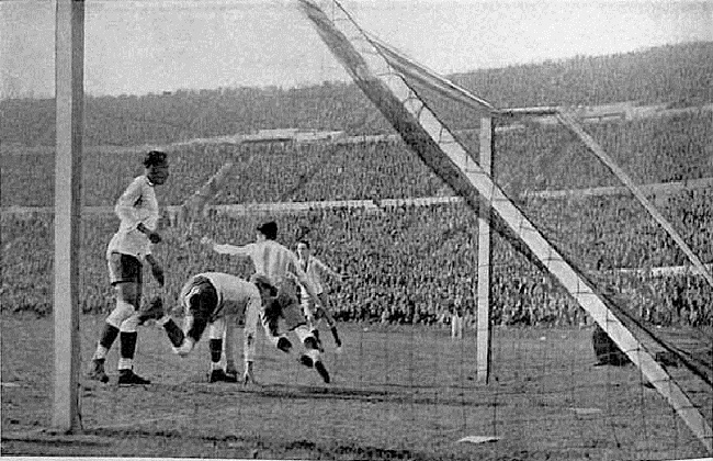 مونديال 1930 أورجواي تستضيف 12 منتخبا وتحصد كأس العالم الأولى في التاريخ بوابة الأهرام