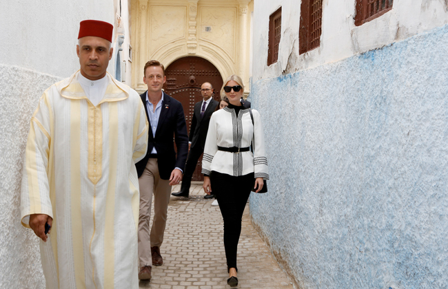 إيفانكا ترامب تخطف الأنظار بالزي المغربي خلال زيارتها للرباط  صور 