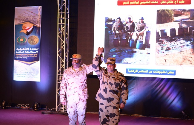 حماة الوطن  و مصر وتحديات الأمن القومي  محاضرتان للقوات المسلحة في جامعة المنصورة   صور 