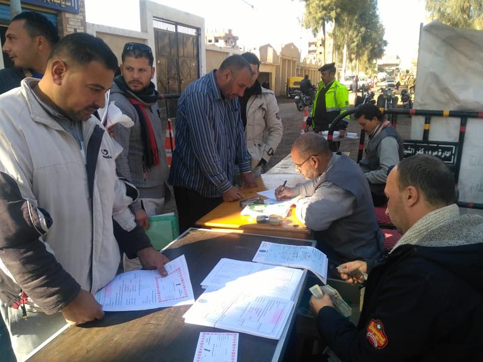 انطلاق قافلة  تحيا مصر  ضمن مبادرة وزارة الداخلية  لتقديم الخدمات الأمنية بقرية المرازقة   صور - 
