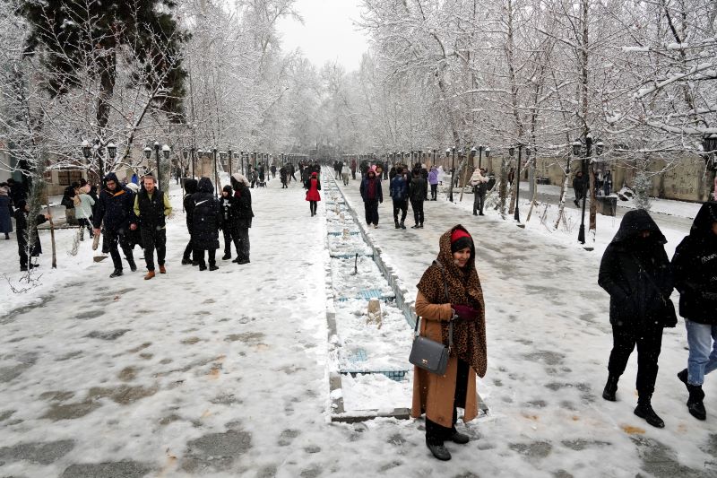 الثلوج-تغطي-شوارع-إيران