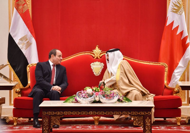 استقبال-العاهل-البحريني-للرئيس-السيسي-في-المنامة-