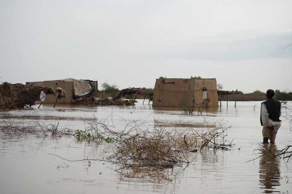 أمطار غزيرة  تصل لحد السيول تغرق شوارع  ولاية كسلا في السودان