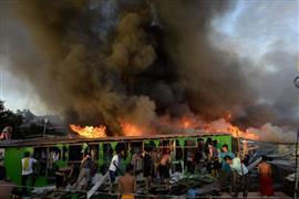 حريق هائل في الفلبين يمتد لأكثر من 1000 منزل بمدينة ماندوليونج