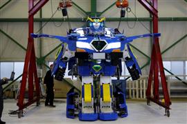 شركة يابانية تطور روبوت ليتحول إلى سيارة