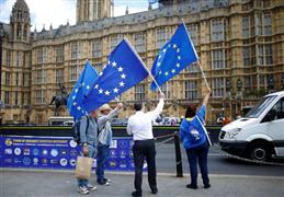مظاهرات أمام البرلمان الإنجليزي لرفض خروج بريطانيا من الاتحاد الأوروبي