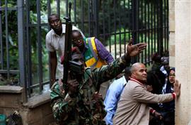 مسلحون يطلقون النار على مجمع تجاري بالعاصمة الكينية نيروبي