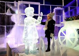 تماثيل هايد بارك وينتر ووندرلاند الثلجية السنوية في لندن