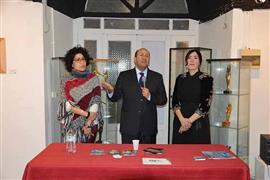 السفير المصري في إيطاليا يفتتح معرض "صاحبة السعادة" بالمكتب الثقافي في روما