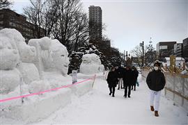 مهرجان الثلج فى اليابان