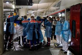 نقل المرضى المصابين بكورونا في القطارات بفرنسا