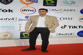 السجادة الحمراء لعرض الفيلم المصري المشارك في المسابقة الرسمية لمهرجان القاهرة السينمائي  أبو صدام 