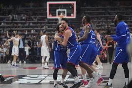 فريق أنادولو إفيس التركي يحقق بطولة الدوري الأوروبي لكرة السلة بعد فوزة على ريال مدريد في صربيا