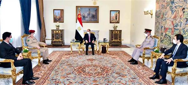 الرئيس يؤكد موقف مصر الثابت بدعم كافة الجهود للتوصل إلى حل سياسي شامل للأزمة اليمنية