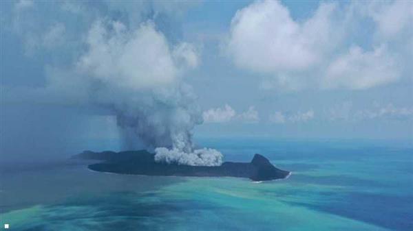 تسونامي يهدد أمريكا واليابان بعد ثوران عنيف لبركان تونجا