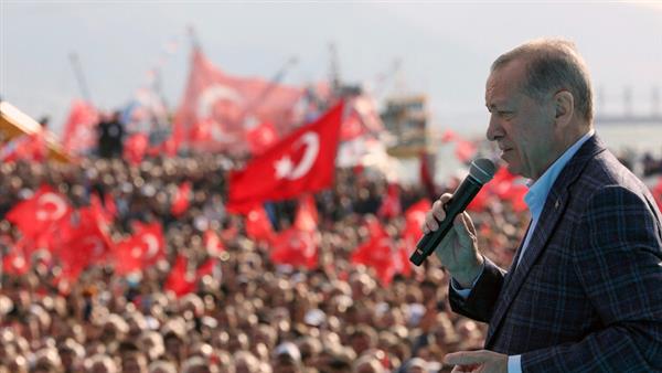 أردوغان بدلي بصوته في جولة الإعادة من سباق الرئاسة