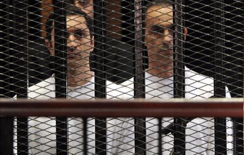 اليوم  محاكمة علاء وجمال مبارك في قضية التلاعب بالبورصة