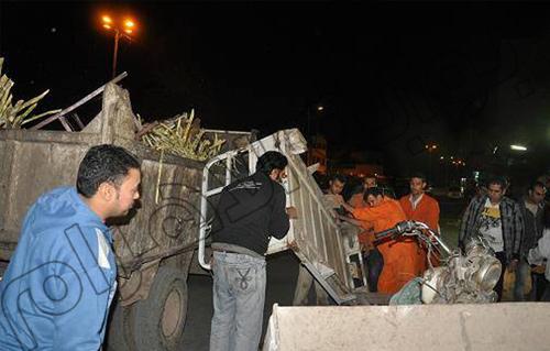 رفع  حالة إشغال وإزالة  حاجزًا خرسانيًا بالطريق العام في مدن الغربية