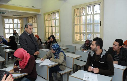 جامعة القاهرة تعلن ضوابط الغش وتُقر الحرمان من الامتحان فصل دراسي فى حالة التلبس