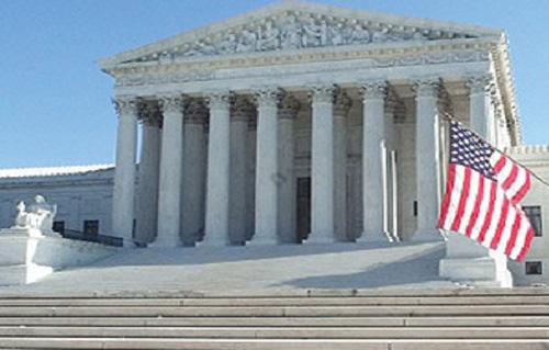 وفاة قاضية المحكمة العليا الأمريكية روث بادر جينسبيرج عن  عاما