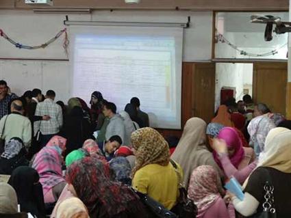 إقبال ضعيف التصويت بانتخابات طلاب جامعة القاهرة