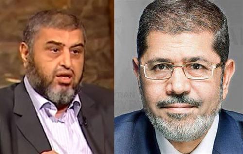 أربعة صحفيين يحررون محضرًا ضد مرسي والشاطر ويتهمون حارس الأخير بالاعتداء عليهم