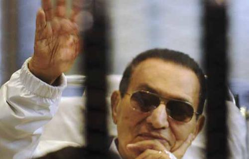 تأجيل طعن مبارك ونظيف والعادلي على حكم تغريمهم  مليون جنيه لـ  يوليو