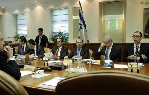 الحكومة الإسرائيلية توافق على خفض ميزانيات الوزارات  باستثناء الدفاع