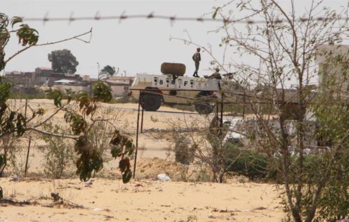 الجيش يعيد نشر قواته بشمال سيناء