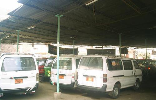 غرفة عمليات المنيا تتابع مواقف سيارات الأجرة بعد زيادة أسعار الوقود