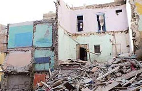 مصرع سيدتين في انهيار منزل بمنطقة الزبيدي في قنا 
