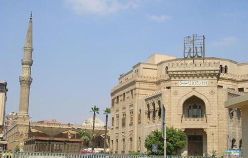 سفارة الإمارات بالقاهرة تهدى الأزهر موسوعة «معلمة زايد الفقهية والأصولية