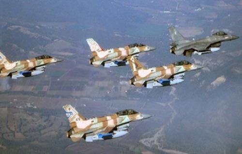 طائرات إسرائيلية تغير على قطاع غزة