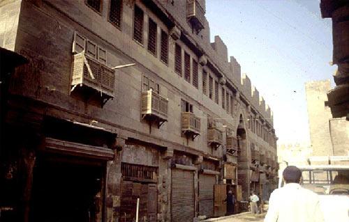 الآثار بدء تحويل وكالة قايتباي لفندق تراثي وتطوير سور القاهرة الشمالي