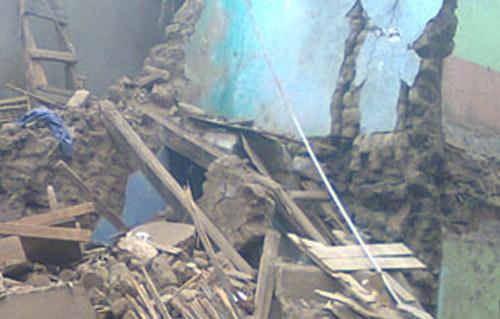 أمن الفيوم انهيار منزل مكون من طابقين بسبب تآكل جدرانه دون إصابات بالفيوم