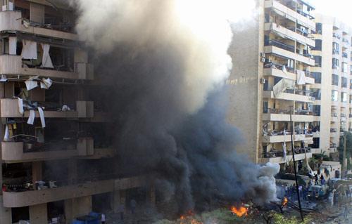 سقوط قذيفة على مبنى المحافظة بدمشق  وعشرات القتلى في حلب