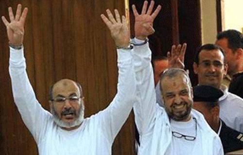 ضابط التحريات يؤكد للمحكمة تورط البلتاجي وحجازي في قضية تعذيب شرطيين فى رابعة
