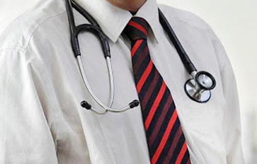 الأطباء تطالب بقبول أوراق الترقيات لأطباء المستشفيات والمعاهد التعليمية