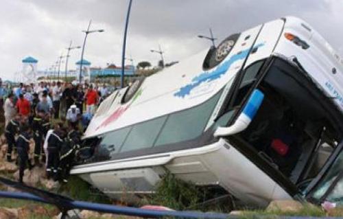 مصرع  وإصابة  آخرين في سقوط حافلة ركاب بواد شمال بيرو
