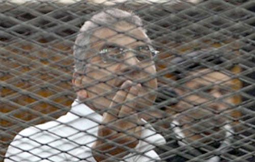  أغسطس نظر محاكمة عصام سلطان وصحفية بالمصري اليوم بتهمة سب أحمد الزند