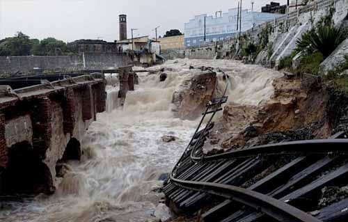 مقتل  أشخاص جراء فيضانات وانهيارات أرضية في البرازيل