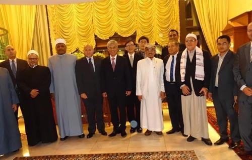 سفير مصر في بانكوك الأزهر يمثل الدبلوماسية الناعمة لمصر في الخارج