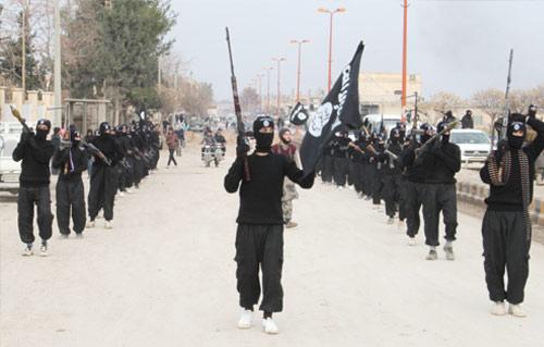 تنظيم داعش يحتل مقري حكومة وشرطة مدينة هيت العراقية