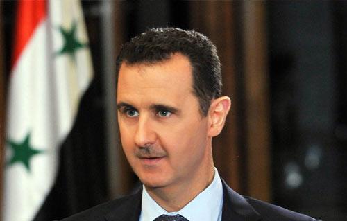 الأسد يشارك في إحياء ذكرى المولد النبوي بجامع الأكرم في دمشق